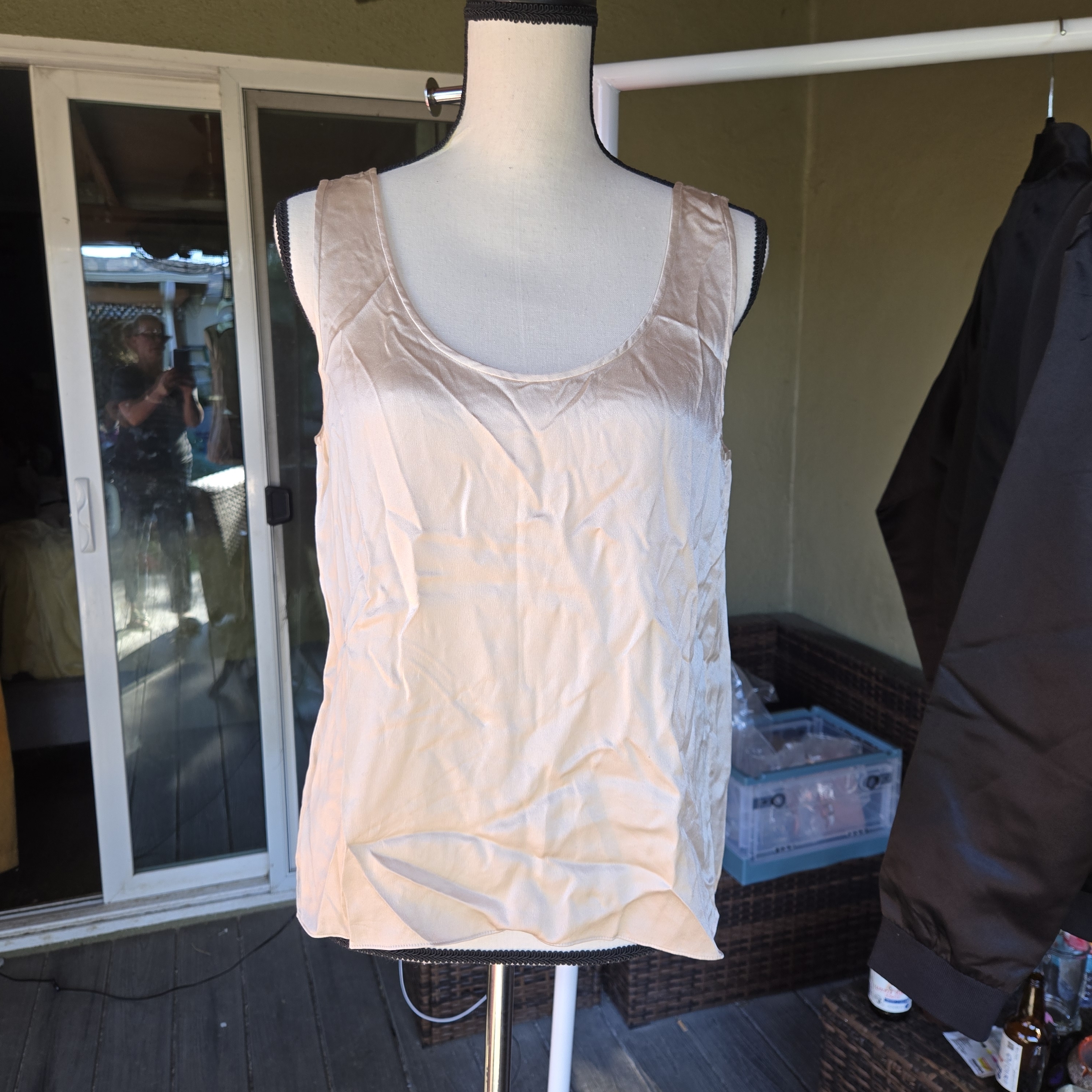 Vince Silk Sleeveless Blouse Beige Tank Top Size L